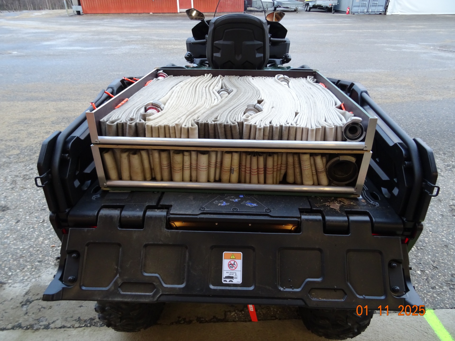 Alla runkolinjan laatikossa 75mm letkua 80m ja päällä työjohto laatikossa 42mm letkua 100m.