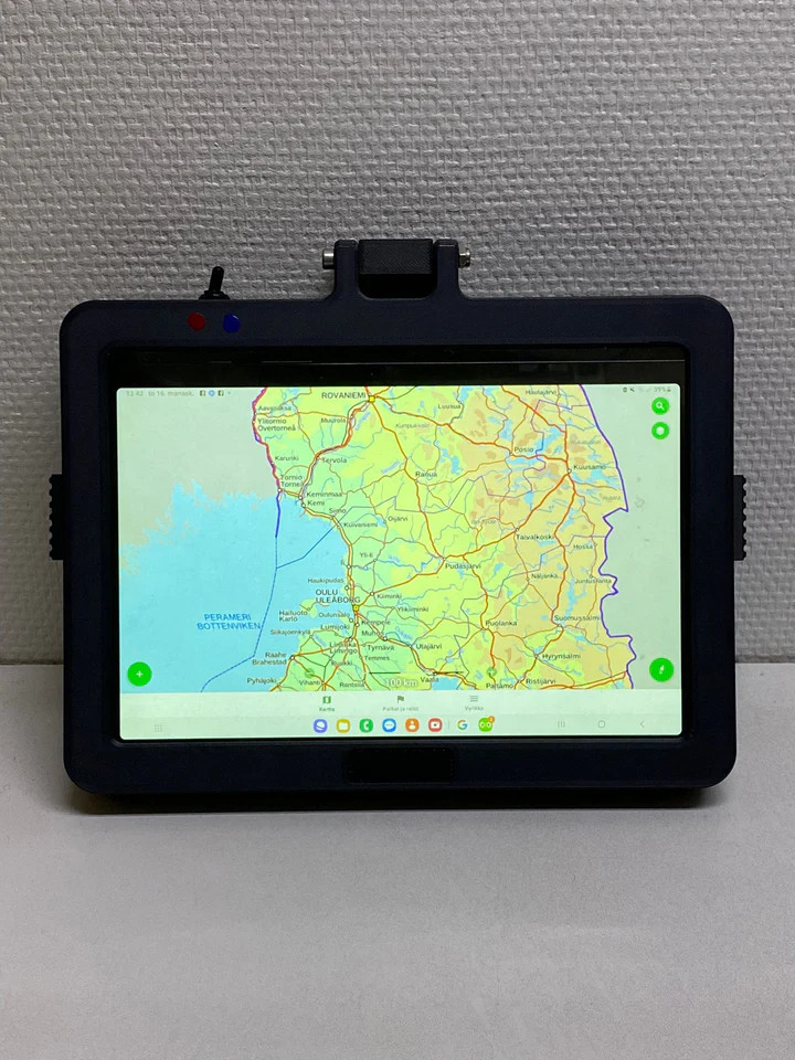 Lämmitettävä tablet kotelo 10"